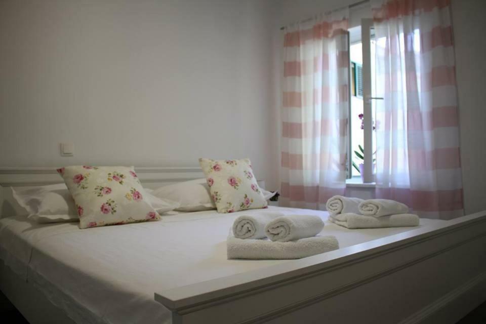 Apartments Holiday Baška Voda Exteriér fotografie