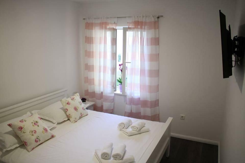 Apartments Holiday Baška Voda Exteriér fotografie